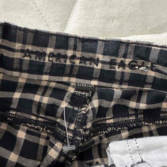 American Eagle Outfitters Womens Black Tan High Waist Plaid Mom Jeans US 2 Short - Picture 8 of 11